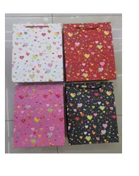 Пакет подарочный "Сердечки" 18*23*8 см